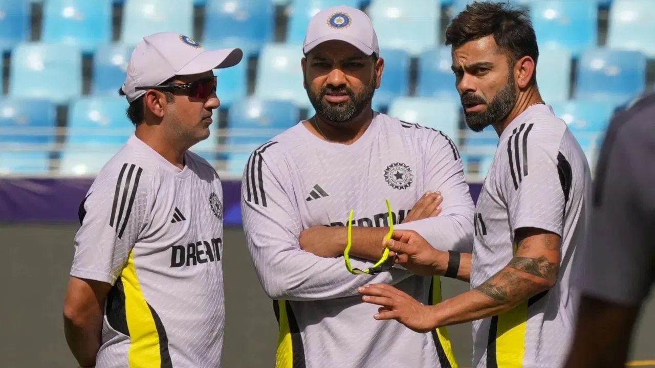 વધુમાં, શુભમન ગિલને ODI કેપ્ટન તરીકે નિયુક્ત કરવાનો નિર્ણય પહેલાથી જ લેવામાં આવ્યો હતો અને ઈંગ્લેન્ડ પ્રવાસ પર ટેસ્ટ કેપ્ટન તરીકેની  સફળતાએ આ યોજનાને મજબૂત બનાવી. આ સિવાય, રોહિતને પણ આ નિર્ણયની અગાઉથી જાણ કરવામાં આવી હતી. ઓસ્ટ્રેલિયા શ્રેણી બંનેની છેલ્લી શ્રેણી હોઈ શકે છે. 