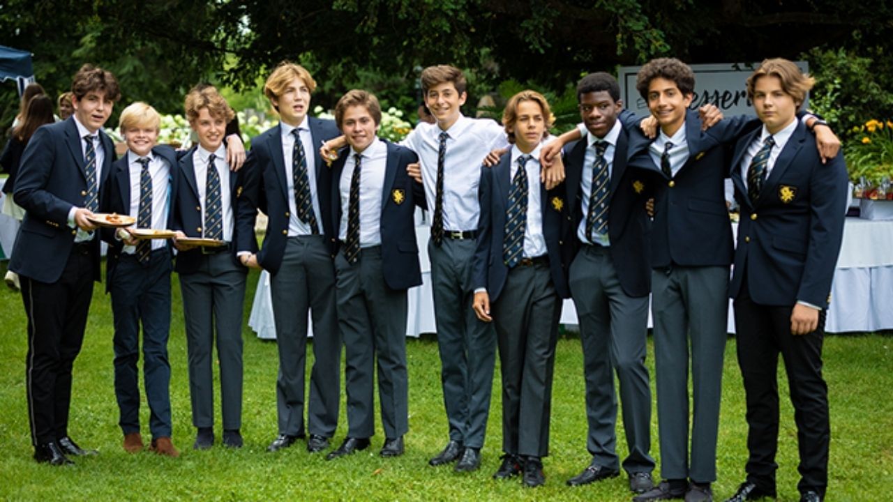 સ્પેન, ઇજિપ્ત, બેલ્જિયમ, ઈરાન અને ગ્રીસના રાજાઓએ આ શાળામાં શિક્ષણ મેળવ્યું હતું. દરેક વ્યક્તિ તેની ફી પરવડી શકે તેમ નથી.