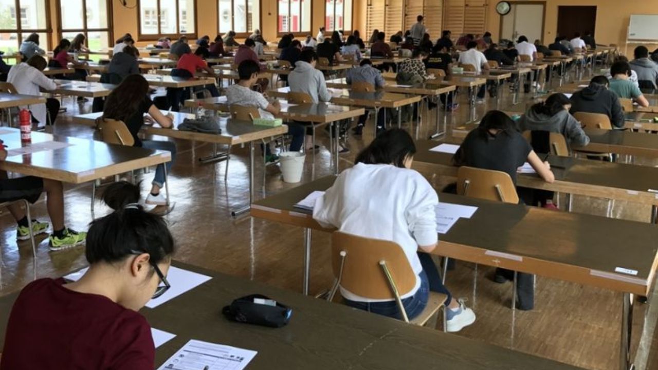 આ એકમાત્ર બોર્ડિંગ સ્કૂલ છે જેમાં બે કેમ્પસ છે. તેમાં ટેનિસ કોર્ટ, શૂટિંગ રેન્જ, એક અશ્વારોહણ કેન્દ્ર અને આશરે 4 અબજ રૂપિયાના ખર્ચે બનેલ એક ભવ્ય કોન્સર્ટ હોલ છે.