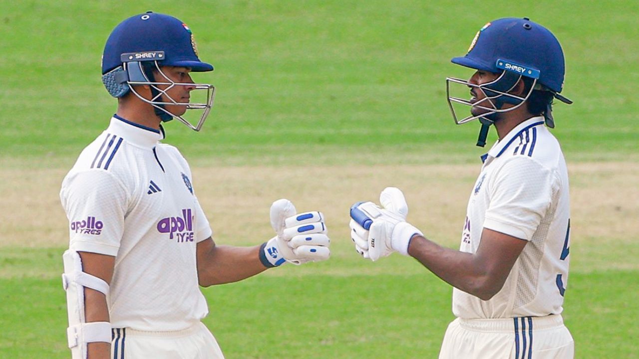 રાહુલ આઉટ થયો, પરંતુ જયસ્વાલ ટકી રહ્યો, 82 બોલમાં 10 ચોગ્ગા સાથે પોતાની અડધી સદી પૂરી કરી. ત્યારબાદ તેણે સાઈ સુદર્શન સાથે સદીની ભાગીદારી કરી, સાથે જ 145 બોલમાં પોતાની સદી પણ પૂરી કરી.