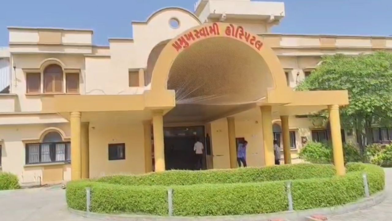 Vadodara : ડભોઇમાં સિરપ પીધા બાદ બાળકોની તબિયત લથડી, સારવાર અર્થે હોસ્પિટલ ખસેડાયા, જુઓ Video