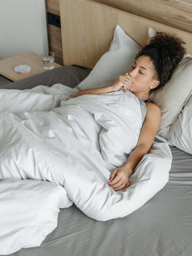 રાત્રે ઉધરસને કારણે ઊંઘ નથી આવતી, તાત્કાલિક આરામ આપશે આ નુસખો