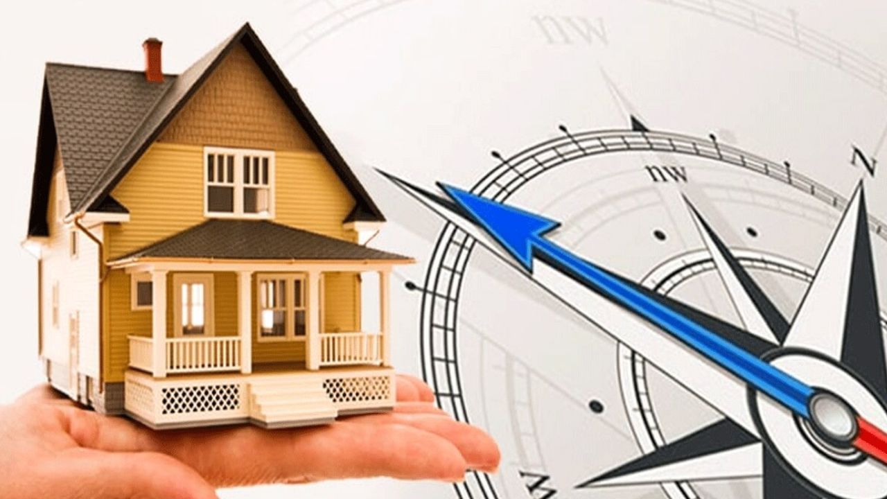 વાસ્તુ શાસ્ત્ર અનુસાર પૂર્વ દિશા ઘરની શ્રેષ્ઠ દિશા માનવામાં આવે છે, કારણ કે તે સકારાત્મક ઉર્જા લાવે છે. ઉત્તર તરફના ઘરો પણ શુભ છે, જે સમૃદ્ધિ અને કારકિર્દીમાં પ્રગતિ લાવે છે. તમારા ઘર માટે કઈ દિશા શુભ છે તે જાણવાથી સકારાત્મક ઉર્જા આકર્ષિત કરવામાં અને સુખી ઘર બનાવવામાં મદદ મળી શકે છે. ત્યારે જો તમે તમારા ઘરની દિશા જાણવા માંગો છો તો શું કરવું અને કેવી રીતે ચેક કરવી ચાલો જાણીએ.