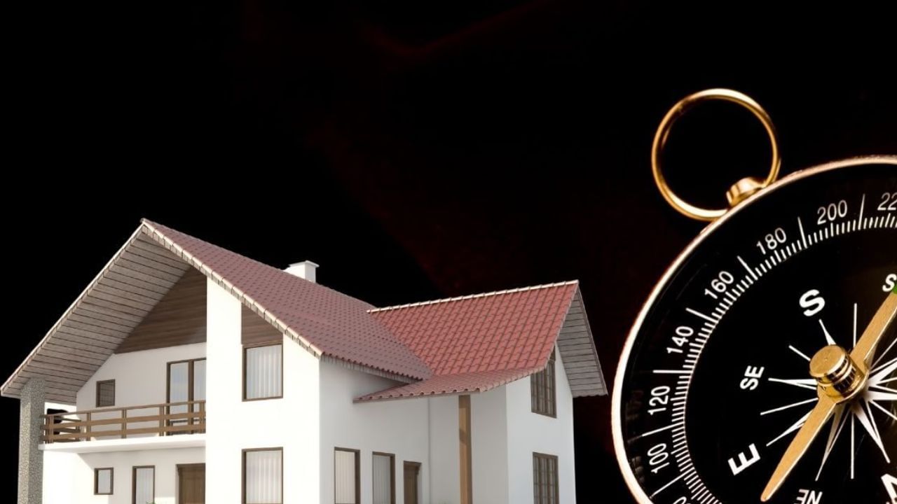 ઘણા લોકો વાસ્તુ શાસ્ત્રમાં ખુબ માનતા હોય ત્યારે જો તમે તમારા ઘરની દિશા જાણવા માંગો છો તો નીચે આપેલી રીતોથી જાણી શકો છે. ત્યારે "ચાલો પહેલા શોધી કાઢીએ કે મારા ઘરમાં કઈ દિશા પૂર્વ છે."