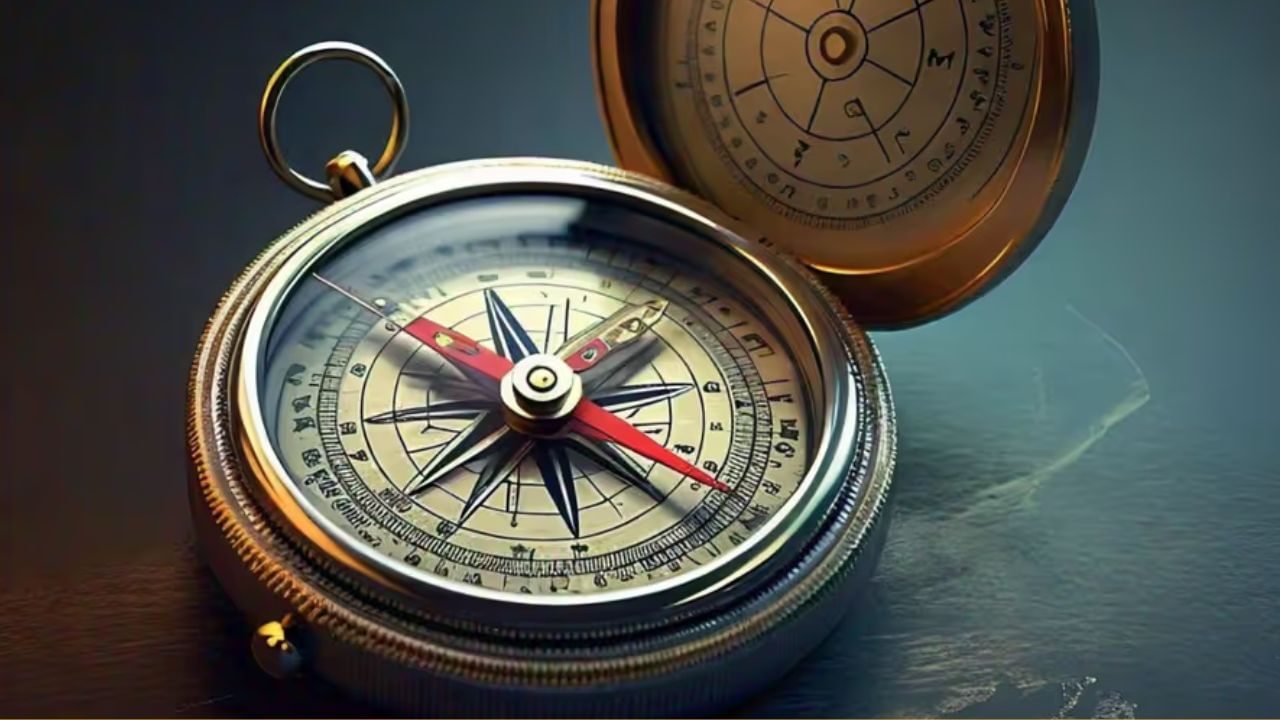 કમ્પાસની મદદથી દિશા શોધવી: જો તમારી પાસે દિશા જાણવા માટે કમ્પાસ હોય તો તેની મદદથી પણ જાણી શકો છો પણ જો નથી તો તમે ગુગલ પ્લે સ્ટોર પરથી કમ્પાસ ડાઉનલોડ કરી શકો છો તેમજ કેટલાક ના ફોનમાં પણ હોય છે તેની મદદથી પણ જાણી શકો છો.