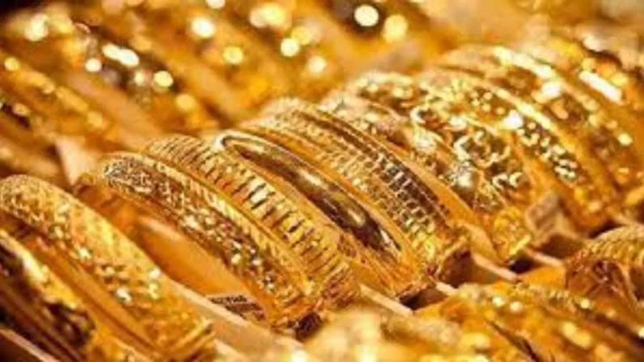 Gold prices surge by ₹ 2,600 after two days of decline, know the price of a tola gold (2)