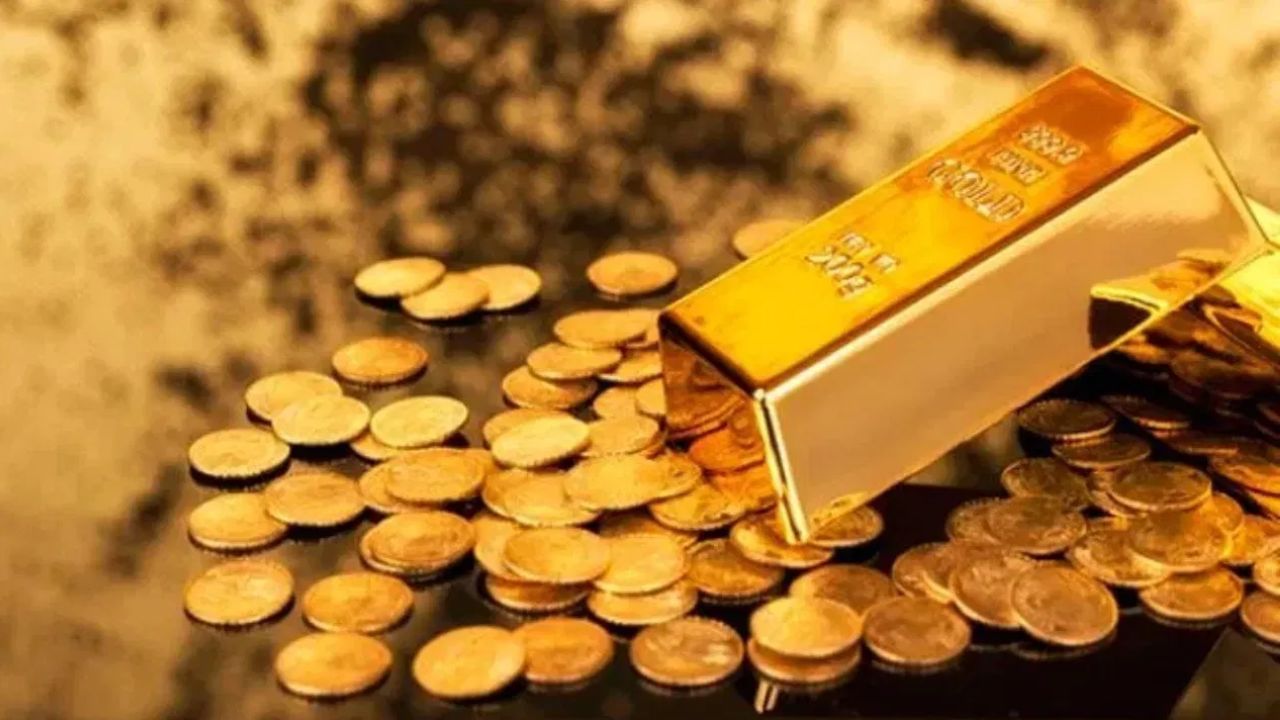 એક્સપર્ટ સમજાવે છે કે , "જો તમે પ્રતિ કિલોગ્રામ રૂ. 1.22 લાખના ભાવે સોનું ખરીદો છો અને બીજા દિવસે તેને વેચો છો, તો તેની કિંમત રૂ. 1.18 લાખ થાય છે, જેનો અર્થ થાય છે કે બજારમાં કોઈ પણ વધઘટ વિના પણ તમને તાત્કાલિક રૂ. 4,000નું નુકસાન થાય છે."