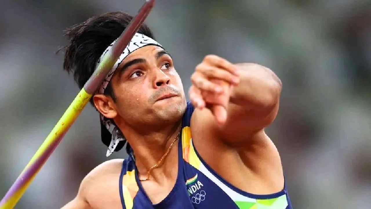 ચોપરાએ 2020 માં ટોક્યો ઓલિમ્પિકમાં એથ્લેટિક્સમાં ભારતનો પ્રથમ ઓલિમ્પિક સુવર્ણ ચંદ્રક જીતીને ઇતિહાસ રચ્યો હતો. તેમણે 2024 માં પેરિસ ઓલિમ્પિકમાં સિલ્વર મેડલ અને 2023 ની વર્લ્ડ એથ્લેટિક્સ ચેમ્પિયનશિપમાં ગોલ્ડ મેડલ જીત્યો હતો. તેમણે એશિયન ગેમ્સ, કોમનવેલ્થ ગેમ્સ અને ડાયમંડ લીગ ઇવેન્ટ્સમાં અનેક ગોલ્ડ મેડલ પણ મેળવ્યા છે.