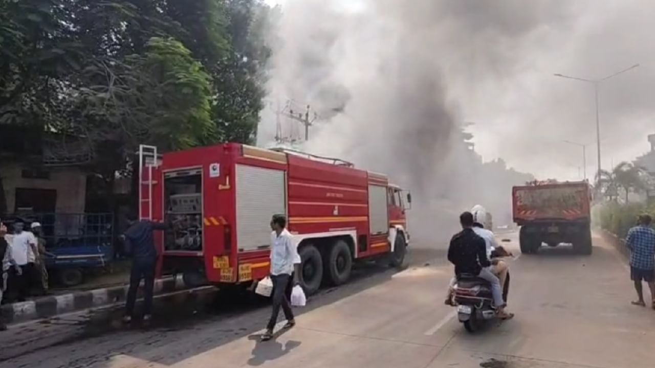 Surat : પલસાણામાં ફોમના ગાદલા બનાવતી કંપનીમાં લાગી ભીષણ આગ, તમામ સામાન બળીને ખાખ, જુઓ Video