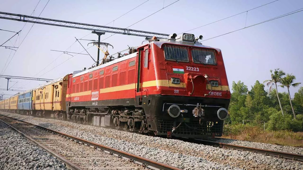 આ પ્રોજેક્ટ માટેની સંપૂર્ણ ટેકનોલોજી અને કોચ ભારતમાં બનાવવામાં આવશે. સલામતી અને કામગીરી બંને દેશોની જરૂરિયાતો અનુસાર નક્કી કરવામાં આવશે, અને ભૂટાનના લોકો પણ ટ્રેન સંચાલનમાં તાલીમ મેળવશે. આ યોજનાથી ભારતને વેપાર, પર્યટન અને સરહદ સુરક્ષાના તમામ ક્ષેત્રોમાં ફાયદો થશે. ચાલો હવે સમજાવીએ કે ભારતમાંથી કયા અન્ય દેશોની ટ્રેનો દોડે છે અને આ માટે વિઝા જરૂરી છે કે નહીં.