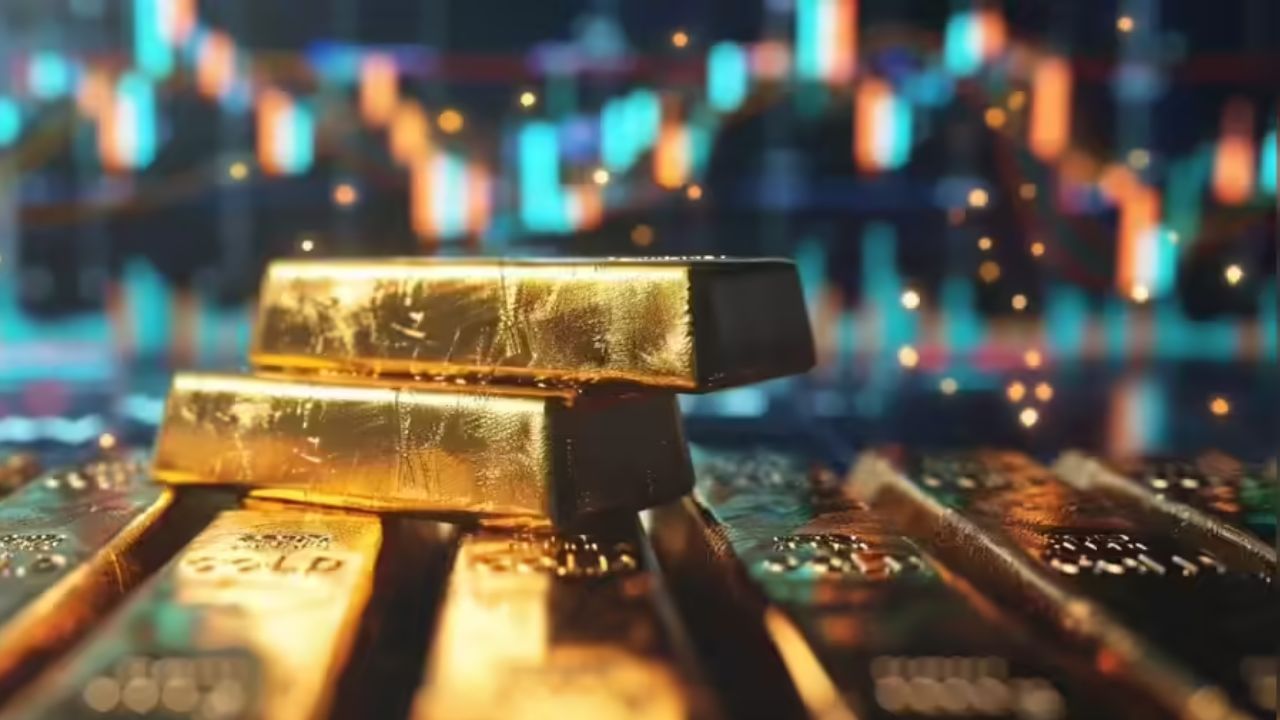 જો તમને સોનામાં રોકાણ કરવામાં રસ હોય પરંતુ મોટી રકમનું રોકાણ કરવા માંગતા ન હોવ તો પણ તમે SGB પસંદ કરી શકો છો. SGB યોજના ભારત સરકાર દ્વારા શરૂ કરવામાં આવી હતી.