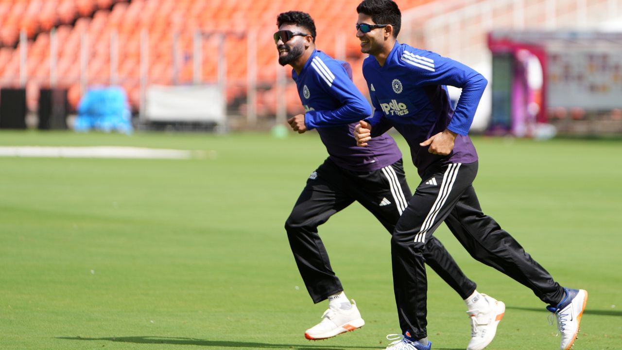 વેસ્ટઈન્ડિઝની પ્લેઈંગ ઈલેવન આપણે જોઈએ તો. તેજાનારાયણ ચંદ્રપોલ, જોન કેમ્પબેલ,એલિક અથાનાઝે, બ્રેડન કિંગ,શે હોપ, રોસ્ટન ચેજ, જસ્ટિન ગ્રીવ્સ,જોમેલ વોરિકન, ખેરી પિયરે, જોહાન લેન અને જાયડન સીલ્સ