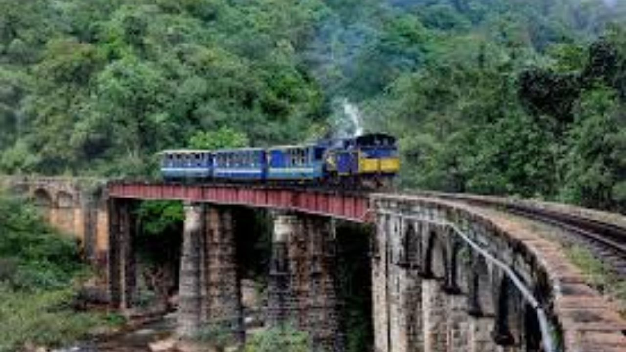 'એક્સપૈંશન ગેપ'નો યોગ્ય ઉપયોગ - ધાતુના પુલ અને રેલ્વે ટ્રેક તાપમાન સાથે વિસ્તરે છે અને સંકોચાય છે. તેથી, તેમાં 'એક્સપૈંશન ગેપ' રહે છે. જો કોઈ ટ્રેન ખૂબ ઝડપથી પસાર થાય છે, તો વ્હીલ્સનું દબાણ સાંધા પર વધુ દબાણ લાવે છે, જે ટ્રેકના સંરેખણને વિક્ષેપિત કરી શકે છે. ધીમી ગતિએ, ટ્રેનો સરળતાથી આ ગાબડાઓને પાર કરે છે અને સ્થિર ટ્રેક સ્થિરતા જાળવી રાખે છે, ખાસ કરીને દિવસ અને રાત્રિના તાપમાનમાં મોટા તફાવતવાળા વિસ્તારોમાં.