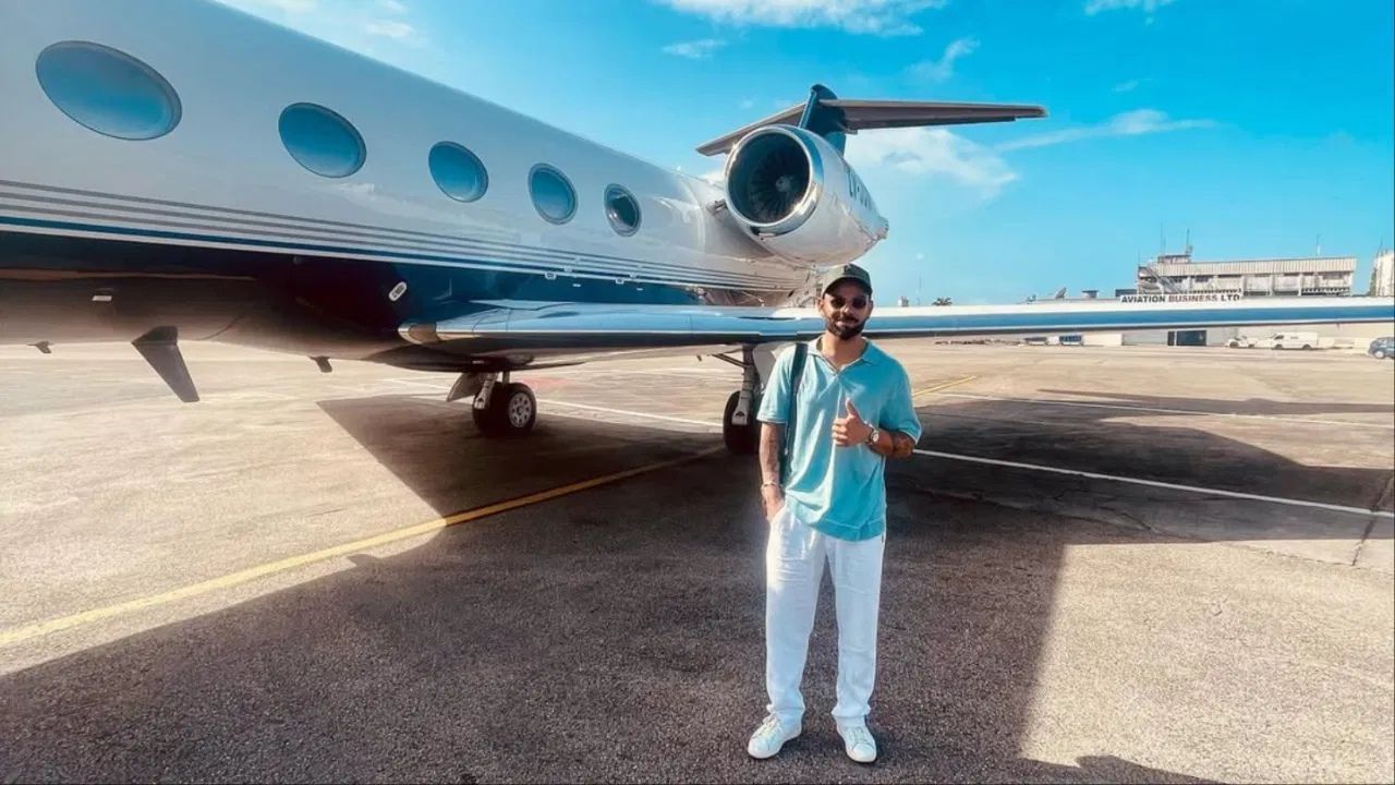 વિરાટ કોહલીનો જન્મ 5 નવેમ્બર 1988ના રોજ એક મધ્યમ વર્ગના પરિવારમાં થયો હતો. કોહલી મૂળ મધ્યપ્રદેશ (એમપી)ના કટનીનો રહેવાસી છે.ભારતીય ટીમના સ્ટાર બેટ્સમેન વિરાટ કોહલી 5 નવેમ્બરના રોજ પોતાનો 37મો જન્મદિવસ ઉજશે.