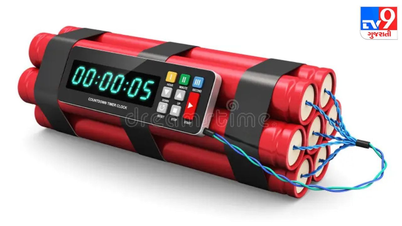 સેના નિયમિતપણે તેના દારૂગોળાના ભંડારનું નિરીક્ષણ કરે છે. રાસાયણિક લિકેજ, કાટ અથવા અન્ય સમસ્યાઓના ચિહ્નો દર્શાવતા કોઈપણ ભંડારને તાત્કાલિક અપ્રચલિત જાહેર કરવામાં આવે છે.