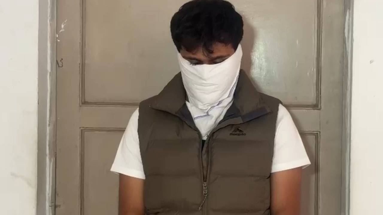 Rajkot : BMW કારથી અક્સમાત સર્જીને એકનો ભોગ લેનાર નબીરો છૂટી જતાં મૃતકના પરિવારમાં રોષ, જુઓ Video