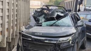 Ahmedabad : થલતેજ અન્ડરપાસમાં આઈસર ટ્રક અને કાર વચ્ચે અકસ્માત, એકનું મોત, 2 ઈજાગ્રસ્ત, જુઓ Video