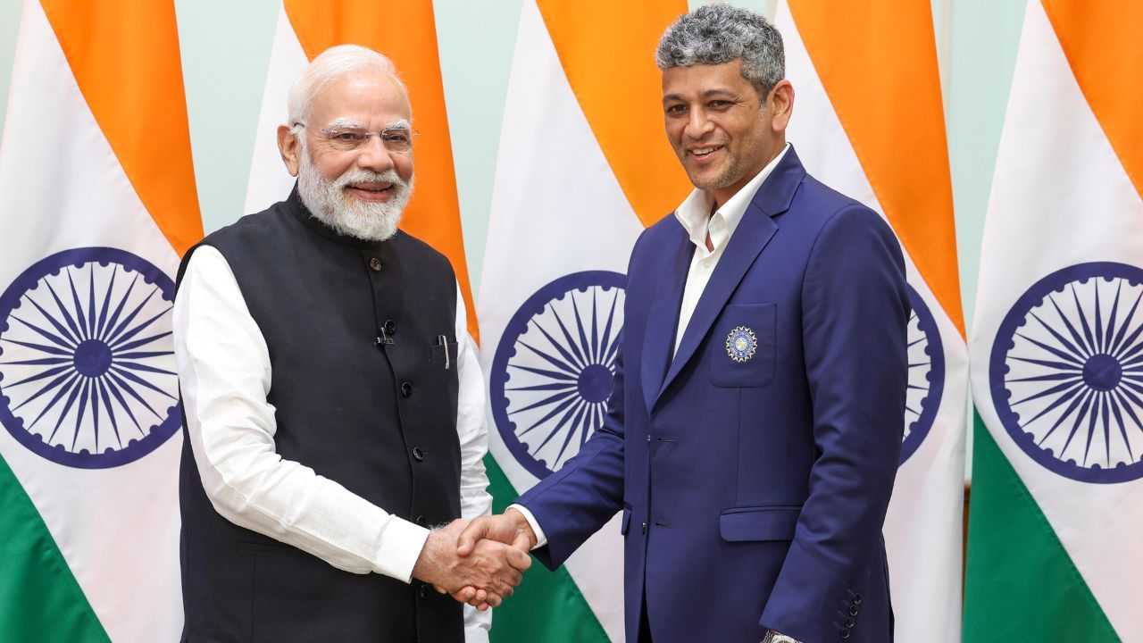 અમોલ મજુમદારના કોચિંગ કરિયર પર નજર કરીએ તો.મઝુમદારને ભારતની અંડર-19 ક્રિકેટ ટીમ અને ભારતની અંડર-23 ક્રિકેટ ટીમ માટે બેટિંગ કોચ તરીકે નિયુક્ત કરવામાં આવ્યા હતા.ડિસેમ્બર 2013માં મજુમદારને નેધરલેન્ડ ક્રિકેટ ટીમ માટે બેટિંગ સલાહકાર તરીકે નિયુક્ત કરવામાં આવ્યા હતા.