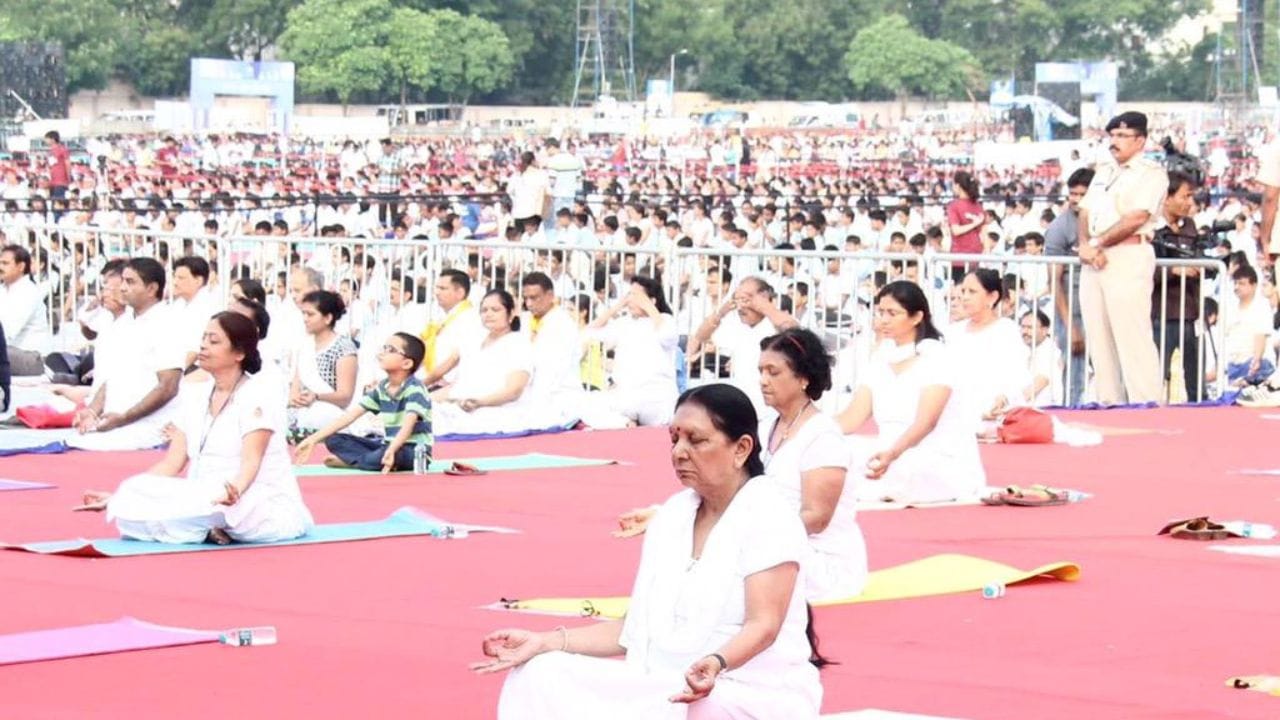 Anandiben Patel family tree (14)