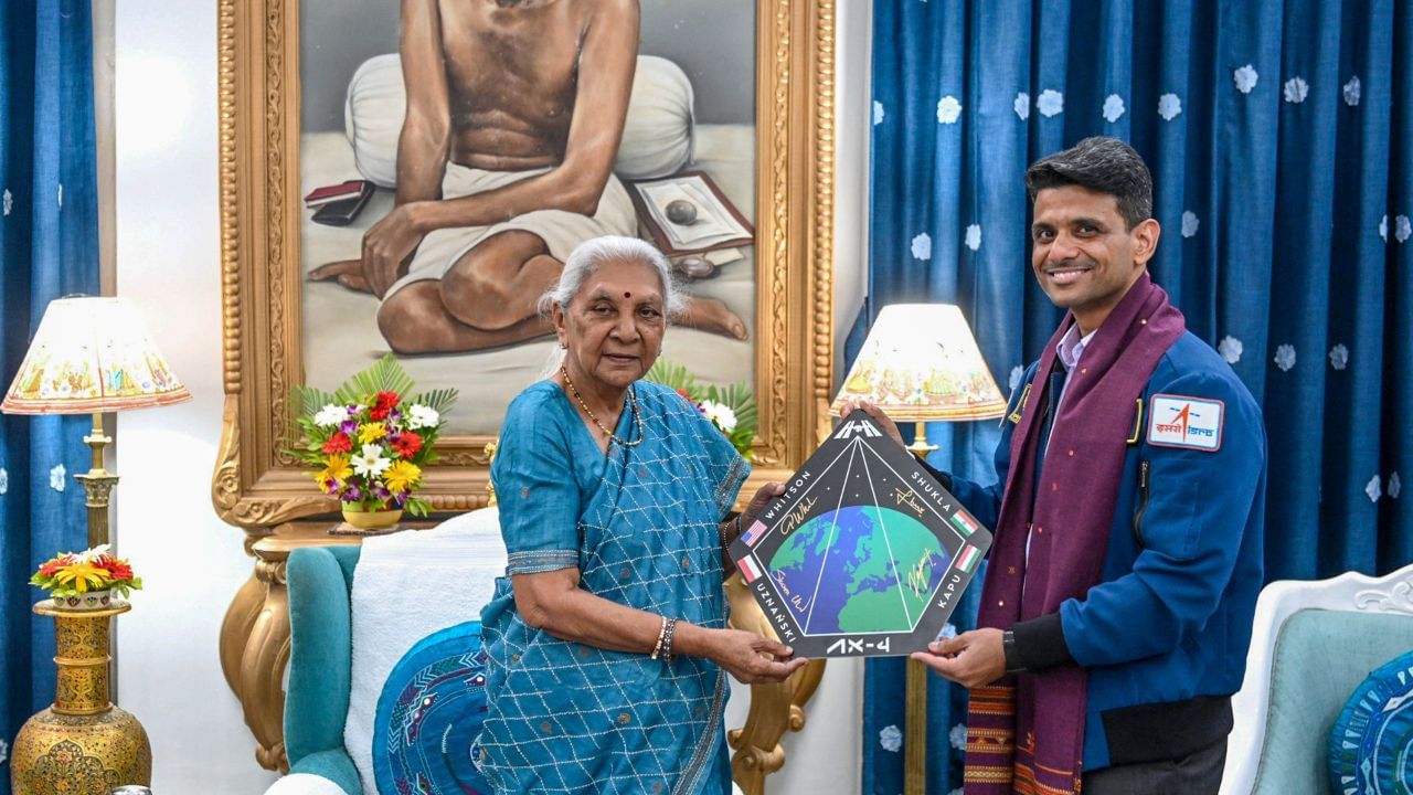 Anandiben Patel family tree (7)