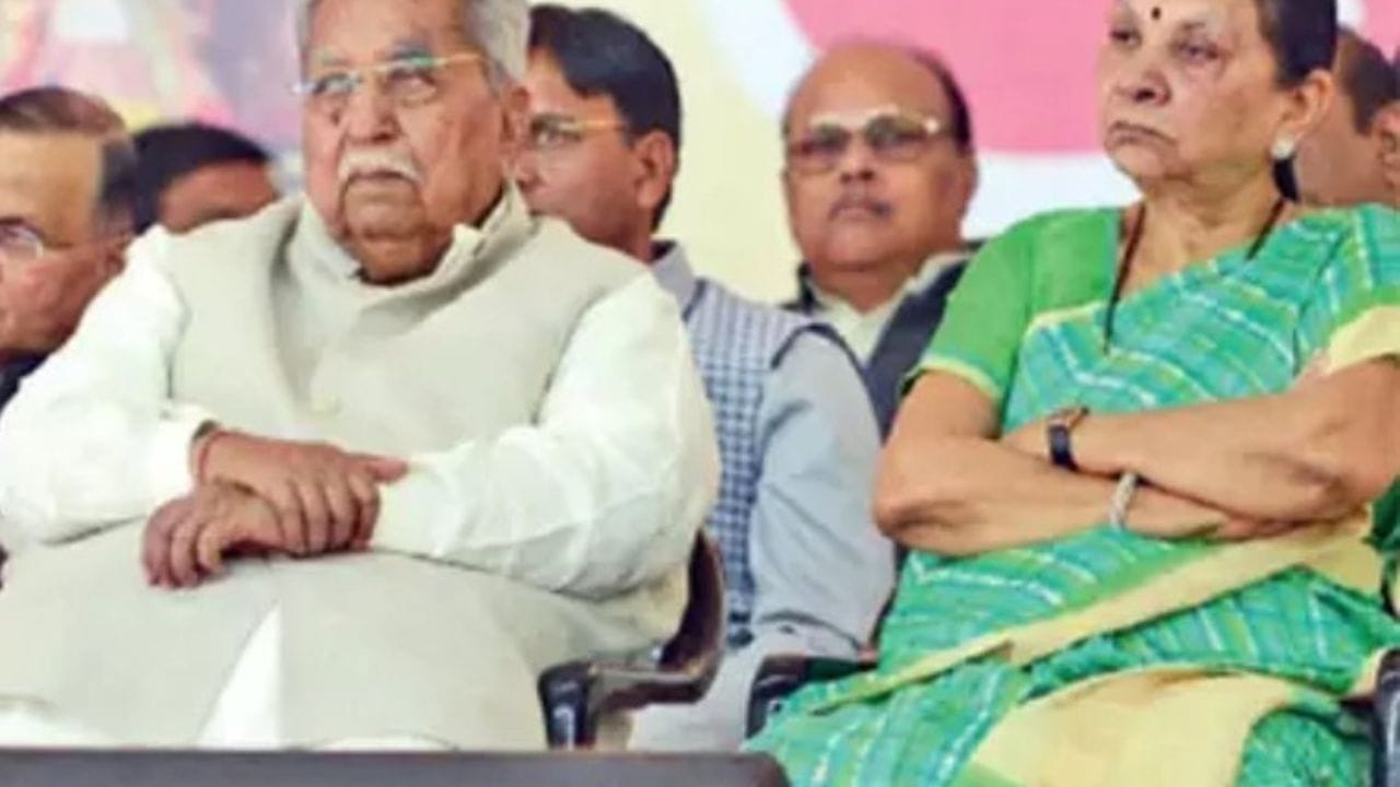 Anandiben Patel family tree (9)