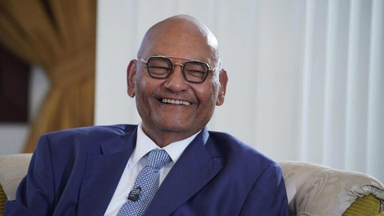 ફોર્બ્સની જુલાઈ 2025ની યાદી મુજબ, અનિલ અગ્રવાલની સંપત્તિ ₹35,000 કરોડ સુધી પહોંચી ગઈ છે. તેઓ હુરુન ઈન્ડિયા રિચ લિસ્ટ 2025માં 16મા ક્રમે છે અને NRI વેલ્થ ક્રિએટર્સમાં ચોથા ક્રમે છે. તેમની જીવનયાત્રા સાબિત કરે છે કે મજબૂત ઈચ્છાશક્તિ અને અવિરત મહેનતથી કોઈપણ વ્યક્તિ પોતાના સપના હકીકતમાં ફેરવી શકે છે.