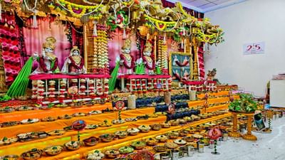 અમદાવાદ શહેરના વિવિધ વિસ્તારોમાં આવેલા BAPSના 40 જેટલા સંસ્કારધામમાં, ભવ્યો અન્નકુટ મહોત્સવ યોજાયો હતો.  