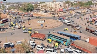 Banaskantha : એરોમા સર્કલ બન્યું મુસીબતનું સર્કલ ! વધતા ટ્રાફિકથી સ્થાનિકો ત્રાહિમામ, જુઓ Video