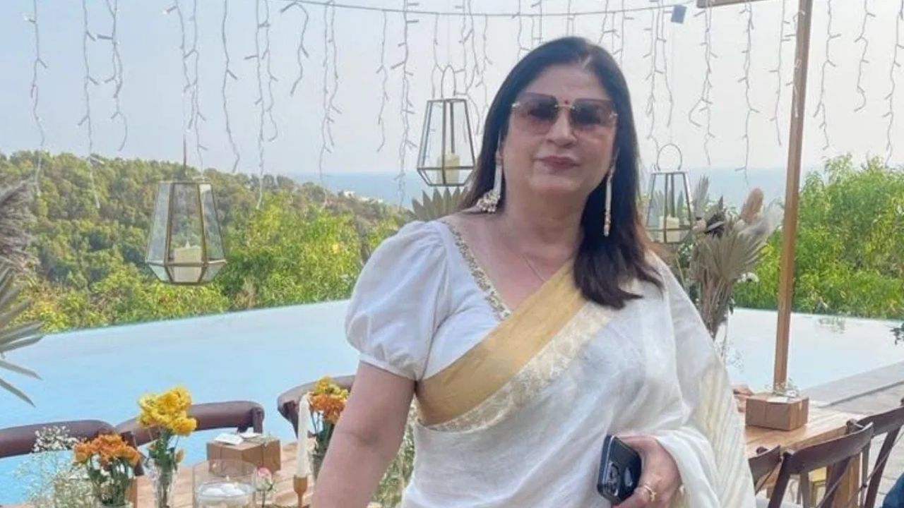 કુનિકાએ કહ્યું, "મેં મારા જીવનમાં બે શ્રીમંત પુરુષો સાથે લગ્ન કર્યા છે. પહેલો ખૂબ જ શ્રીમંત હતો, અને બીજો તેનાથી પણ વધુ શ્રીમંત હતો. પરંતુ મેં છૂટાછેડા માટે એક પણ પૈસો લીધો નહીં. મેં પહેલાને કહ્યું કે મને મારું બાળક જોઈએ છે, અને બીજાને કહ્યું કે હું મારું બાળક રાખીશ, અને તું તારા પૈસા રાખ."