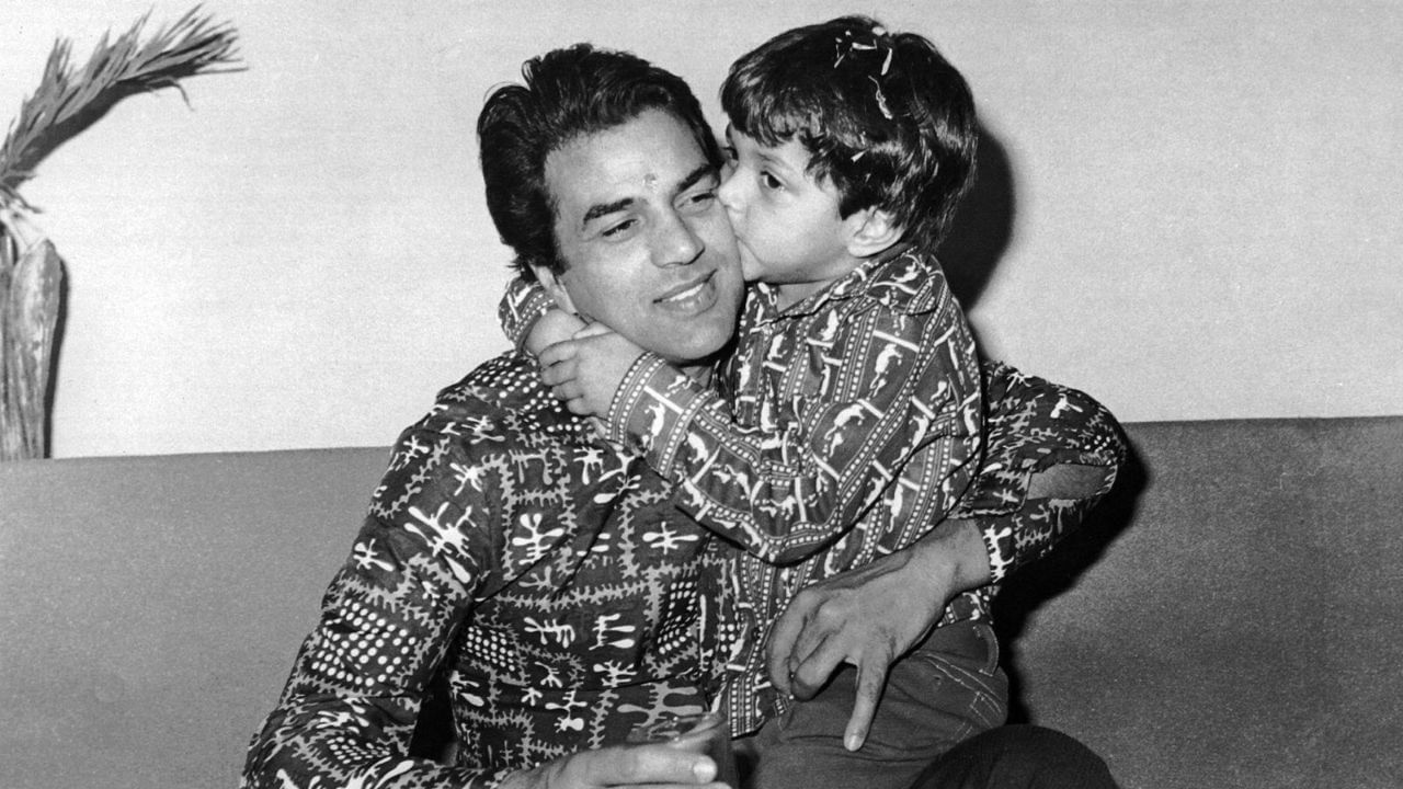  તેમણે તેમના કરિયરમાં 300 થી વધુ ફિલ્મોમાં અભિનય કર્યો હતો, અને તેમના ઓન-સ્ક્રીન અભિનયને લોકોએ ખૂબ જ પસંદ કર્યો હતો. તેમણે હિન્દી અને પંજાબી સિનેમામાં પણ શ્રેષ્ઠ પ્રદર્શન કર્યું હતું.