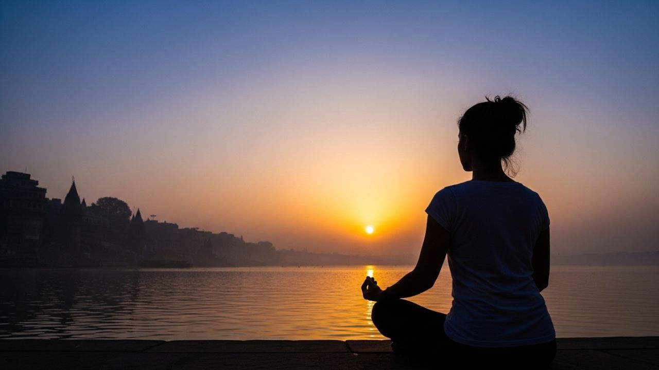 આ પવિત્ર સમયગાળા દરમિયાન ત્રણ શુભ કાર્યો કરવા શુભ માનવામાં આવે છે. લોકો ઘણીવાર કહે છે કે હંમેશા સકારાત્મક શબ્દો બોલવા જોઈએ અને કોઈના વિશે નકારાત્મક બોલવું ટાળવું જોઈએ. તેનું કારણ એ છે કે માન્યતા મુજબ દેવી સરસ્વતી દિવસમાં એક વાર આપણી જીભ પર બિરાજમાન થાય છે. તેથી આ સમય દરમિયાન બોલેલા શબ્દો વિશેષ શક્તિ ધરાવે છે અને ઘણી વાર તે વાસ્તવિકતા રૂપે સાબિત થાય છે. આ કારણસર આ પળોમાં શુભ વિચારો અને સારા સંકલ્પો જ કરવાં વધુ ફળદાયી ગણાય છે. ( Credits: AI Generated )