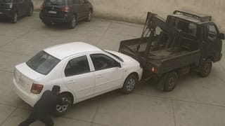 વડોદરામાં લોન રિકવરીના નામે ફરી દાદાગીરી! પાર્કિંગમાંથી કાર ઉઠાઇ જવાની ઘટના CCTVમાં કેદ, જુઓ Video