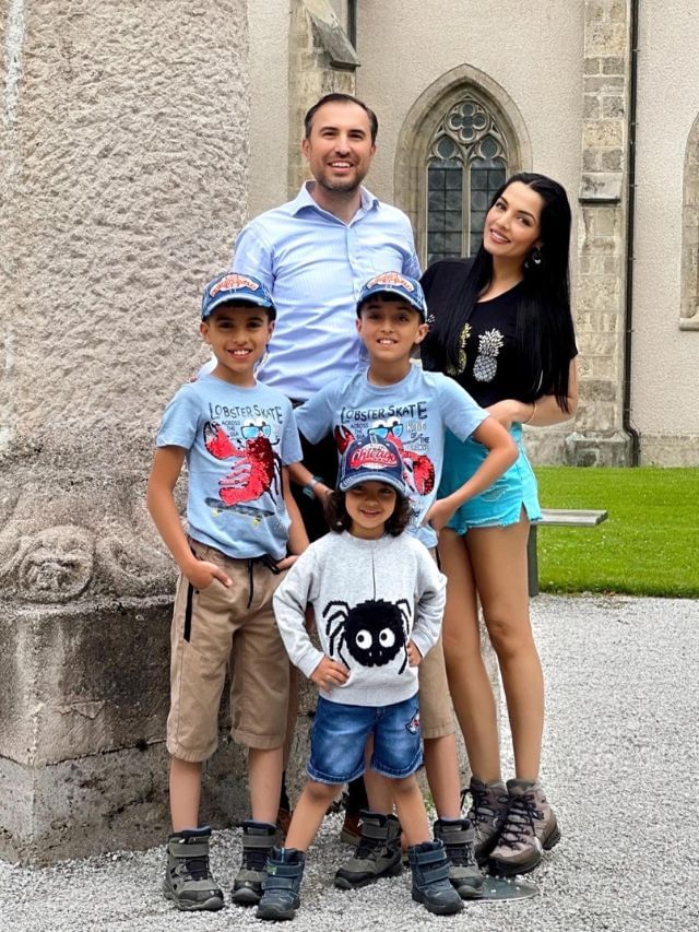 સેલિના જેટલીના પરિવાર વિશે જાણો