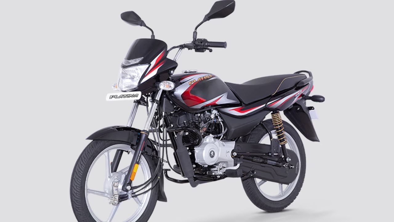 Bajaj Platina 100 : GST ઘટાડા પછી, પ્લેટિના 100 ની એક્સ-શોરૂમ કિંમત ઘટાડીને માત્ર ₹66,520 એક્સ-શોરૂમ કરવામાં આવી છે. આ બાઇક 102cc DTS-I એન્જિન દ્વારા સંચાલિત છે જે પ્રતિ લિટર 70 કિલોમીટરનું માઇલેજ આપે છે.
