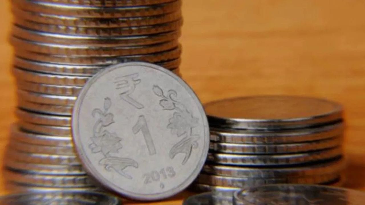 અમેરિકાની સરકારે તાજેતરમાં એક મોટો નિર્ણય લીધો છે. તેણે એક રૂપિયાના સિક્કા એટલે કે પેની છાપવાનું બંધ કરવાનો નિર્ણય લીધો છે. અમેરિકાએ આ નિર્ણય એટલા માટે લીધો કારણ કે આ સિક્કો છાપવાનો ખર્ચ ખૂબ જ મોંઘો હતો.