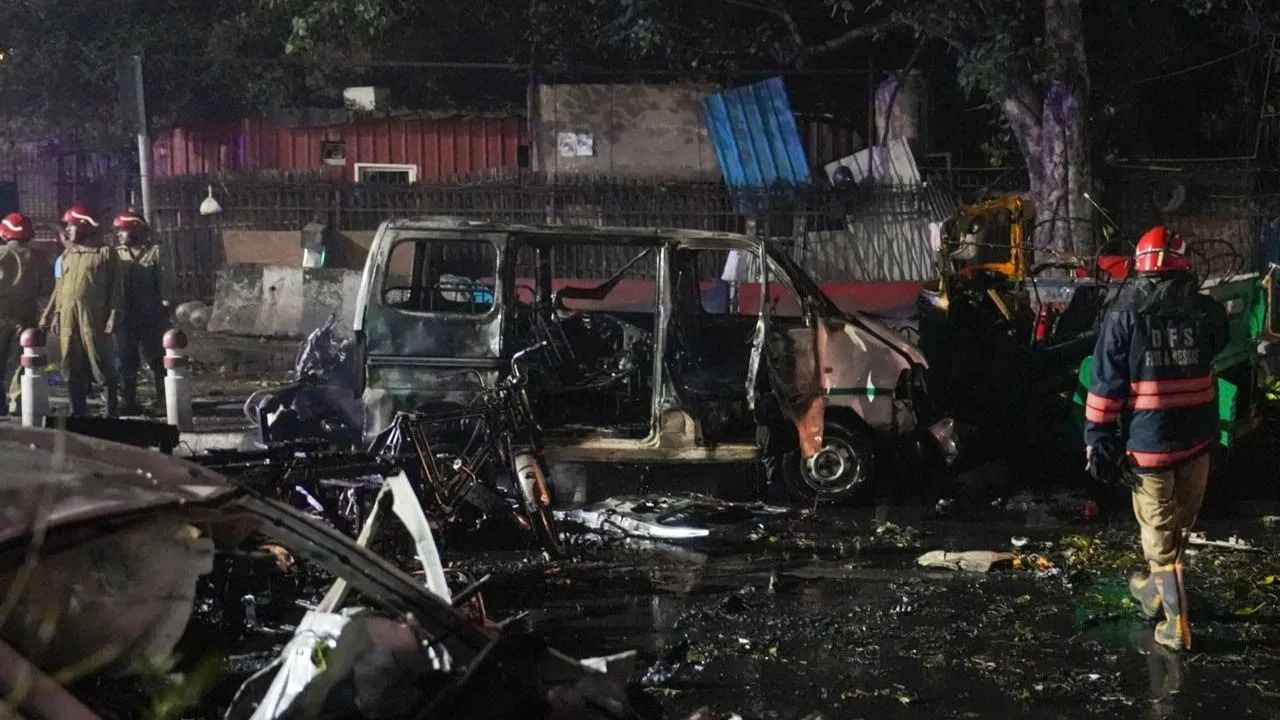 વિસ્ફોટથી પ્રભાવિત લોકોના ટુકડા થઈ ગયા હતા. શરીરના ભાગો રસ્તા પર વિખરાયેલા જોવા મળ્યા હતા. લોકો કહે છે કે આ ભયાનક દ્રશ્યને શબ્દોમાં વર્ણવી શકાય નહીં.