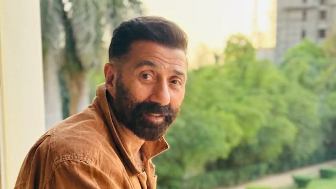 બ્રિટિશ સમયગાળા દરમિયાન, ઘણા દેઓલ પરિવારો કેનેડા, યુકે અને યુએસમાં સ્થળાંતરિત થયા, જ્યાં આજે એશિયન ડાયસ્પોરામાં આ અટક લોકપ્રિય છે. વૈશ્વિક સ્તરે, આશરે 8,000-10,000 લોકો આ અટકનો ઉપયોગ કરે છે, જેમાંથી 44% ભારતમાં રહે છે. 2000 અને 2010 ની વચ્ચે યુએસમાં તેની લોકપ્રિયતામાં 69% નો વધારો થયો.(નોધ :પબ્લિક ડોમેનમાં ઉપલબ્ધ માહિતી અનુસાર આ સ્ટોરી ફાઈલ કરવામાં આવી છે.)