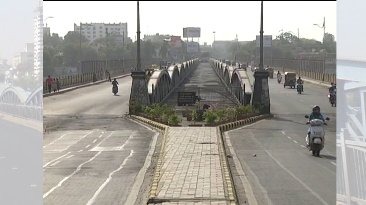 લગભગ 120 વર્ષથી ઉભો રહેલો આ પુલ આજે અમદાવાદની એક અગત્યની ઓળખ તરીકે ગણાય છે. તેનું નગરદ્રશ્ય અનેક ફિલ્મોમાં જોવા મળ્યું છે, જેમાં કાઈ પો છે! (2013) અને કેવી રીતે જઈશ? (2012) જેવી ફિલ્મો સામેલ છે. એલિસ બ્રિજના પશ્ચિમ તરફ કર્ણાવતી આર્ટ ગેલેરી સ્થિત છે, જ્યાં સમયાંતરે વિવિધ કલા અને સાંસ્કૃતિક પ્રદર્શનોનું આયોજન કરવામાં આવે છે. ( આ માહિતી વિવિધ ઐતિહાસિક તથ્યો અને સંશોધનો પર આધારિત છે. વિગતવાર માહિતી માટે, ઇતિહાસના પ્રમાણભૂત ગ્રંથો અને સંશોધનોનો અભ્યાસ કરવો ઉચિત રહેશે.)