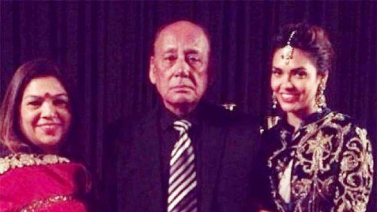 Esha Gupta Family tree (1)