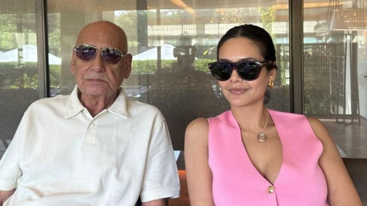 ઈશા ગુપ્તાએ 2007માં ફેમિના મિસ ઈન્ડિયા સ્પર્ધામાં પ્રવેશ કર્યો, જ્યાં તેણી ત્રીજા સ્થાને રહી અને મિસ ઈન્ડિયા ઈન્ટરનેશનલનો ખિતાબ જીત્યો અને બાદમાં મિસ ઈન્ટરનેશનલ સ્પર્ધામાં ભારતનું પ્રતિનિધિત્વ કર્યું હતુ.