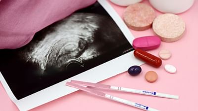 ઓવ્યુલેશન મહિલાઓના શરીરમાં તે સમય છે. જેમાં ફર્ટિલાઈઝેશનની શક્યતા વધારે છે. જો બાળક ઇચ્છતું કપલ આ સમય દરમિયાન શારીરિક સંબંધ બાંધે અને આ તબક્કો યોગ્ય રીતે પૂર્ણ થાય, તો પ્રેગ્નન્સી રહી શકે છે.