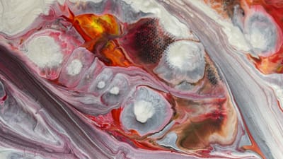 ગર્ભાશયમાં ગાંઠ થવી મહિલાઓ માટે ગંભીર સમસ્યા છે. પરંતુ દર વખતે મહિલાએ આ વાતથી ડરવાની જરુર નથી કેટલીક વસ્તુઓનું ધ્યાન રાખવાથી આ ખતરો ઓછો થઈ શકે છે.