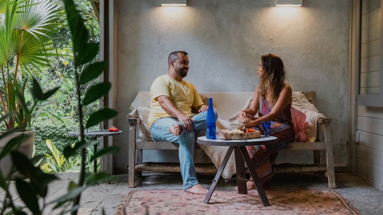 જો તમે ડિલિવરી પછી શારીરિક અને માનસિક રીતે શારીરિક સંબંધ બાંધવા માટે તૈયાર ન હોવ, તો તેનાથી દૂર રહેવું શ્રેષ્ઠ છે. ડિલિવરી પછી સેક્સઅુલ લાઈફ ફરી શરૂ કેવી રીતે કરવી તે અંગે તમે સીધા તમારા ડૉક્ટર પાસેથી સલાહ લઈ શકો છો. તમારા ડૉક્ટર તમને સલાહ આપશે કે તમારા માટે શું યોગ્ય છે.