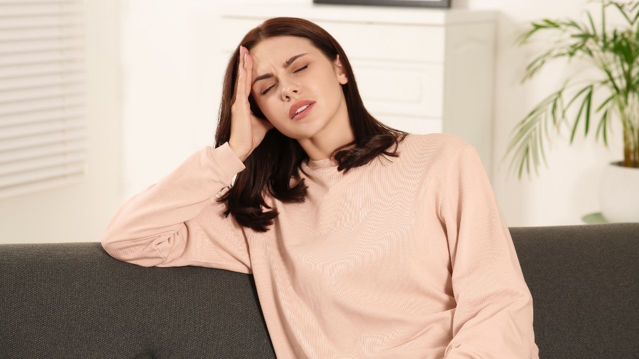 Hormonal Imbalance Symptoms, Causes and Natural Remedies (4)