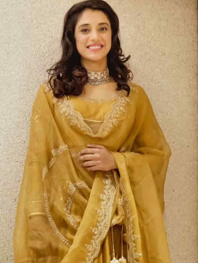 સ્મૃતિ મંધાનાએ પોતાના લગ્નનો પહેલો કાર્ડ કોને મોકલ્યો?