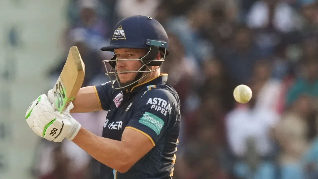 ગુજરાત ટાઇટન્સમાંથી લખનૌ સુપર જાયન્ટ્સમાં જોડાયેલ ડેવિડ મિલરને પણ ફ્રેન્ચાઇઝીએ રિલીઝ કરી દીધો છે. ગુજરાતની વર્ષ 2022ની ટાઇટલ જીતમાં મુખ્ય ભૂમિકા ભજવનાર મિલરને લખનૌએ ફિનિશરની ભૂમિકા તરીકે ટીમમાં જોડ્યો હતો પરંતુ તે સફળ થઈ શક્યો નહીં અને ફ્રેન્ચાઇઝીએ આ વર્ષે તેને રિલીઝ કરવાનો નિર્ણય લીધો.