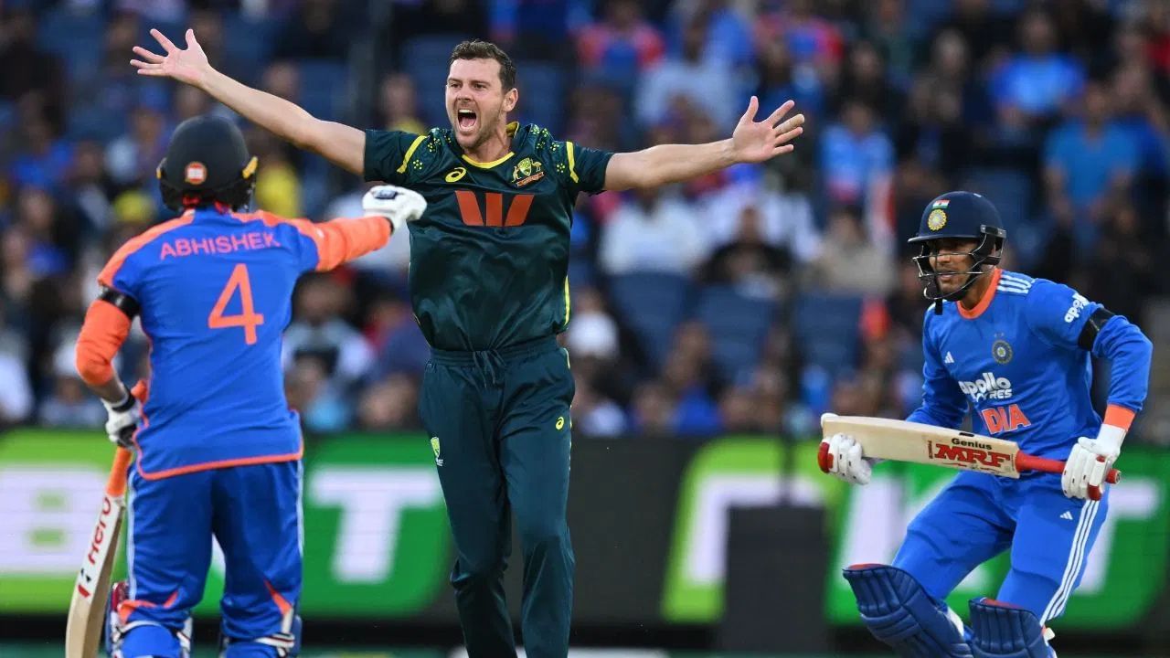 મેલબોર્નમાં ભારતીય ટીમે ખરાબ બેટિંગ કરી. પરિણામે, ટીમ મોટો સ્કોર બનાવવામાં અસમર્થ રહી અને ઓસ્ટ્રેલિયા સામે હારનો સામનો કરવો પડ્યો. 