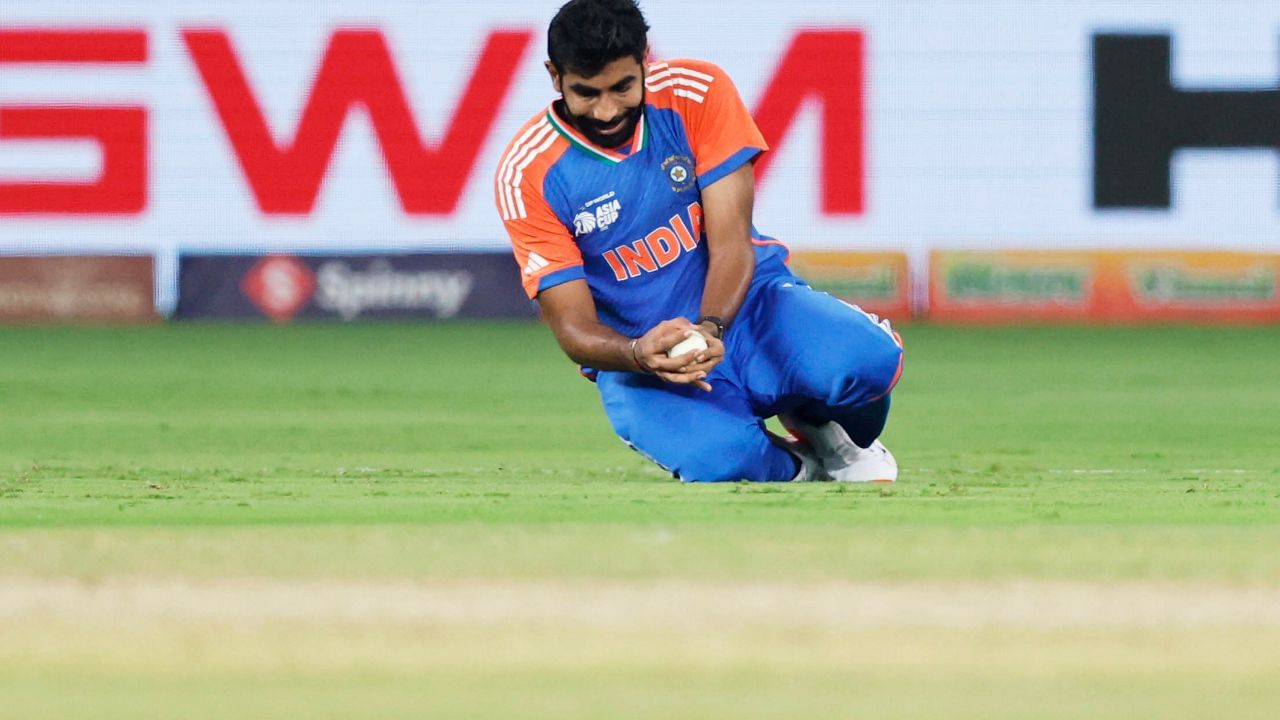 અર્શદીપ સિંહને આ સીરિઝમાં અત્યારસુધી રમવાની તક મળી નથી. જો તે ત્રીજી ટી-20મેચમાં પણ નહી રમે તો બુમરહાની પાસે આ રેકોર્ડ તોડવાની તક છે.