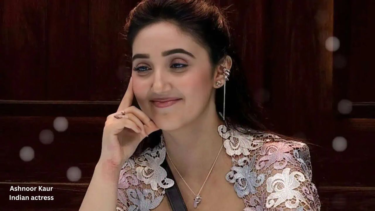 મહિલાઓને "રાજકુમારી" નો દરજ્જો આપીને, તેમને પુરુષોની સમાન યોદ્ધા અને આદરણીય સભ્યો બનાવવામાં આવ્યા. કૌર નામ અપનાવતા સામાન્ય થતાં જ બધા શીખ એક પરિવારના સભ્યો બન્યા.