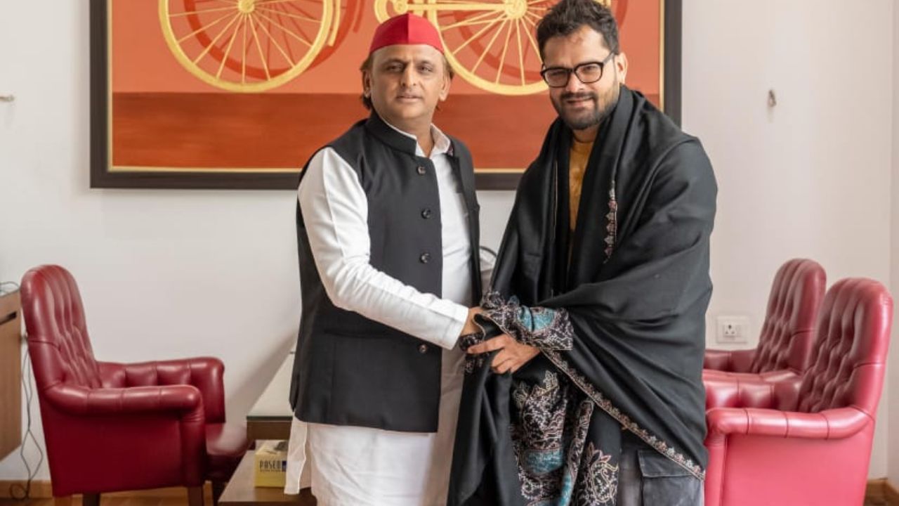 ખેસારી લાલ યાદવ આજે ભોજપુરીના સૌથી મોટા સ્ટાર્સમાંથી એક છે. તેમની પાસે એક કાર, એક બંગલો અને બેંક બેલેન્સ અથળક પ્રમાણમાં છે. જોકે, શરૂઆતમાં પરિસ્થિતિ સારી નહોતી. 